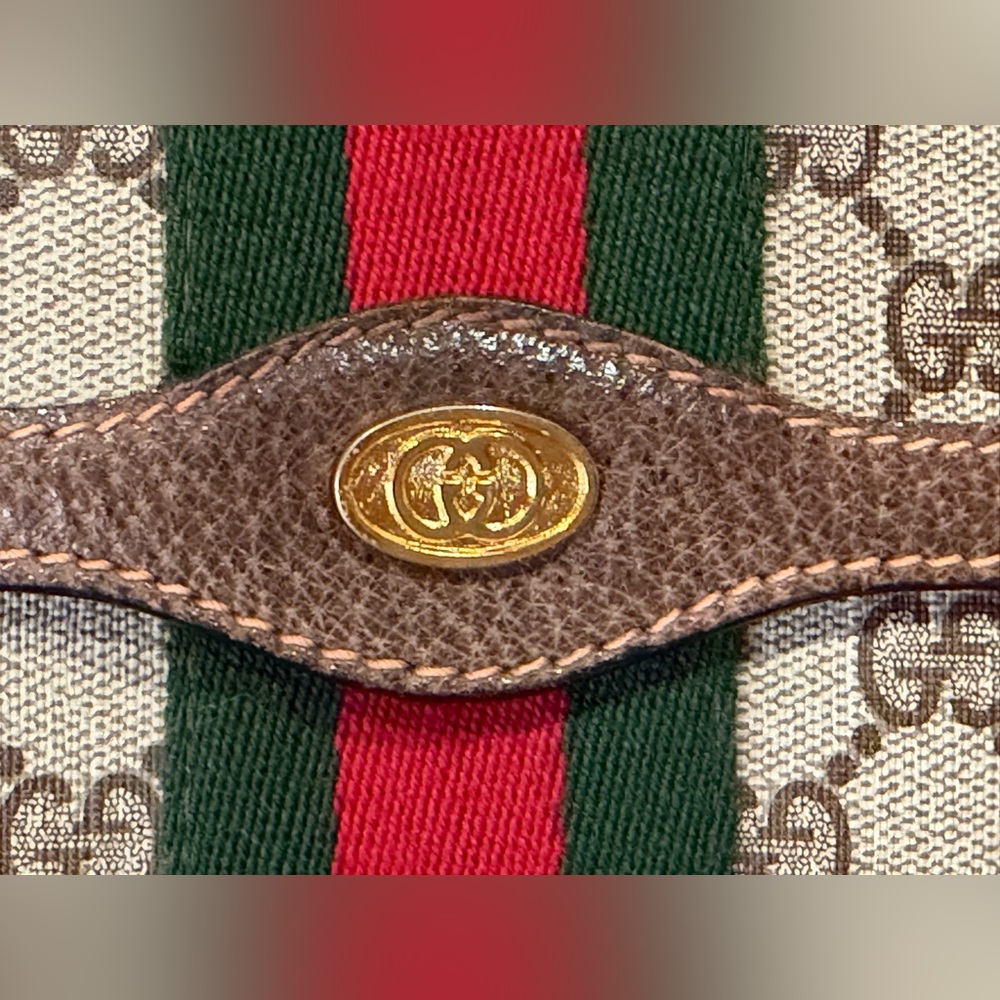 Gucci Vintage GG Sherri Accessories Line Pouch w/unbranded strap - Picture 2 of 10
